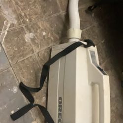 Oreck  Vacume Barrel White 