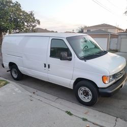 2006 Ford Econoline E150 CARGO VAN 