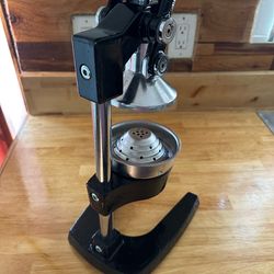 Cast iron juice press