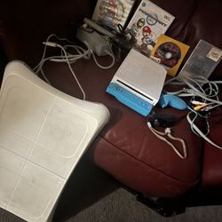 Wii With Fitness Board 