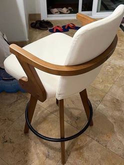 Brand new Swivel Bar Stool with Wood Frame