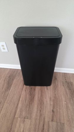 Trash can