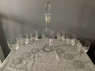 Decanter with glasses