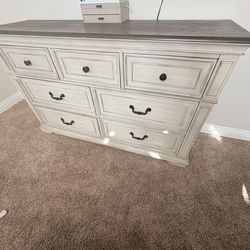 Queen Rustic wood bedroom set