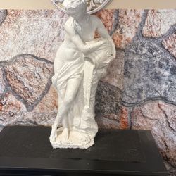 In Door/outdoor Statue