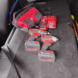 Milwaukee Compact Drill N Battery