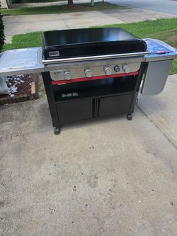 Weber 36" griddle (new)