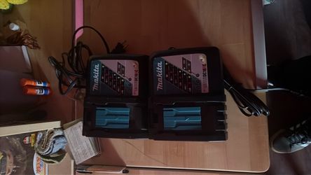 Makita LXT Charger