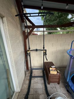 Pull up Bar / Power Tower
