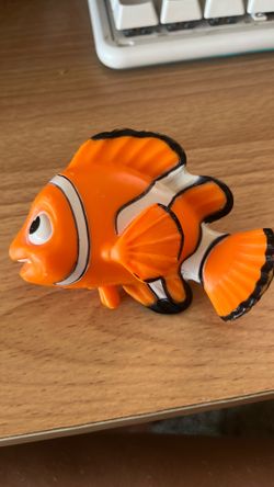 Nemo bath toy/pool toy