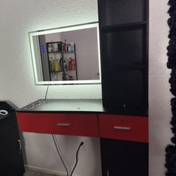 Salon Station With Mirror 