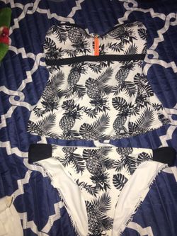 2 piece bathing suit top medium bottoms large