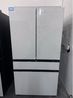 Samsung Bespoke 29cu 4-Door French Door Fridge (RF29BB86001) — $1,700 | Retail $3,400 | San Fernando