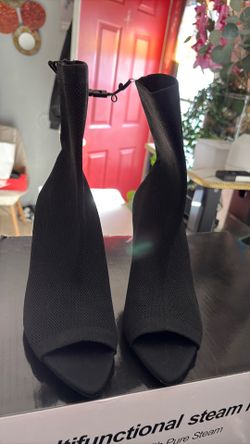 Botas Zara abiertas de al frente talla 9