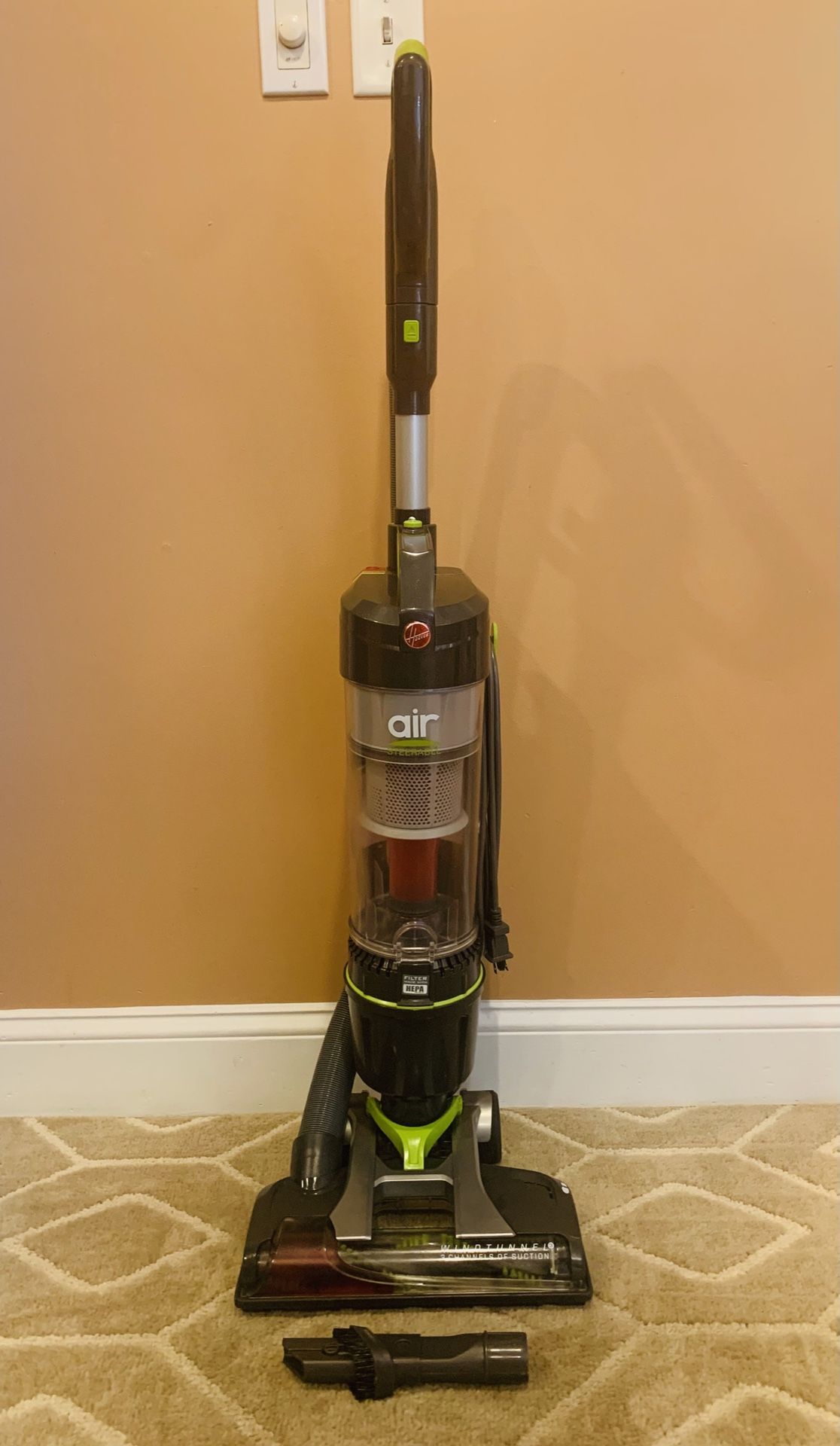 Hoover Windtunnel air Bagless Vacuum Cleaner