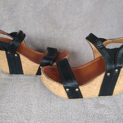 Women's sandal size 7