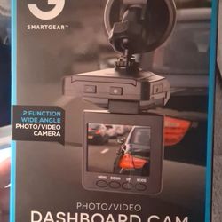 🚗 Smart Gear Dash Cam – Brand New – 32GB Included – $30