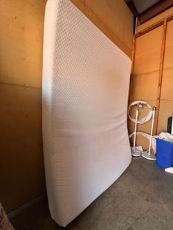 Tuft and Needle Queen Mattress (free)