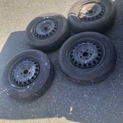 4 - 195/65r15 5x114.3 5x4.5 Stock Steely Rims Wheels Good 95% Treads Hankook Tires !!!!!!!!