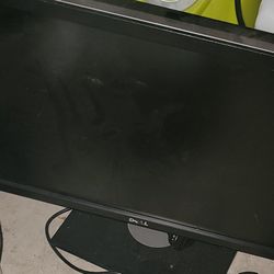 Bundle | Dell OptiPlex 7070 SFF i7 Gen 9 Desktop | Dell 22" P2217H Monitor | Dell Keyboard/Mouse |