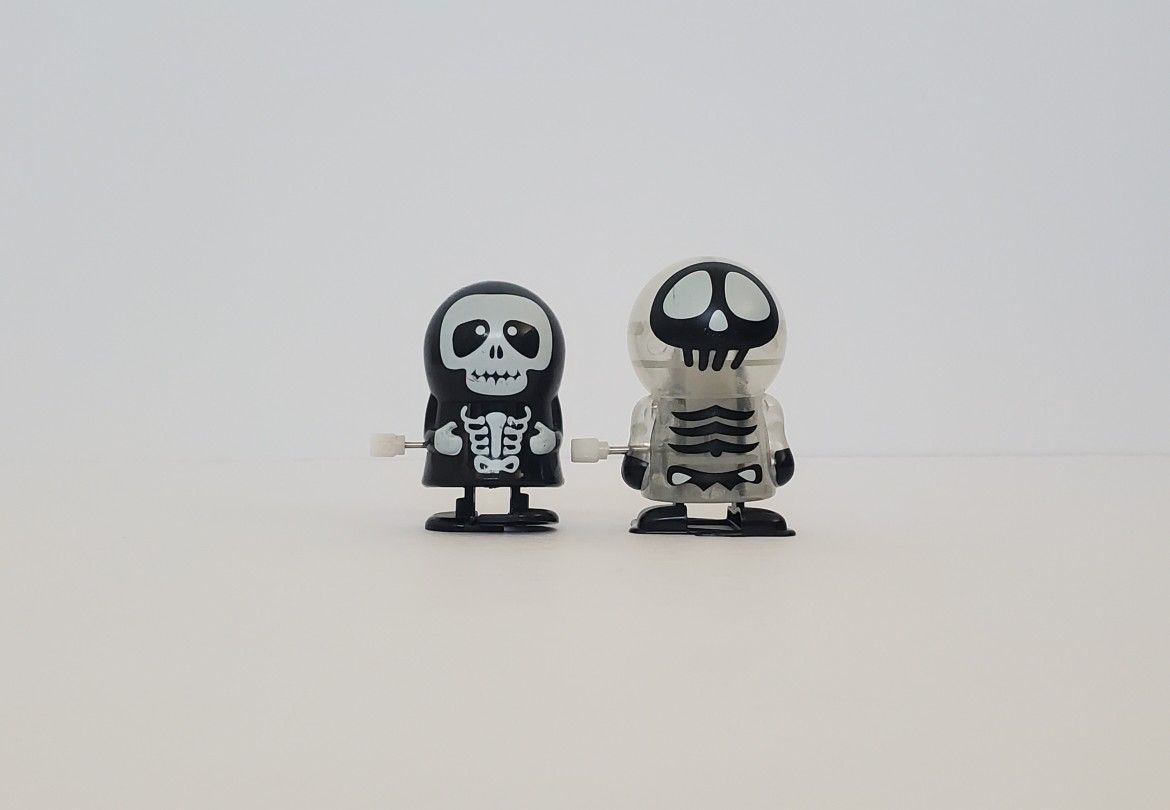 Skeleton wind-up toys
