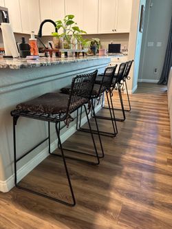 Black Wire Metal Bar Stools Set of 4