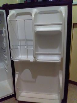 Magic Chef 3.5 Cu. Ft. Mini Fridge