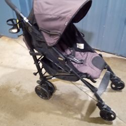 Chicco Liteway Stroller In Great Condition 