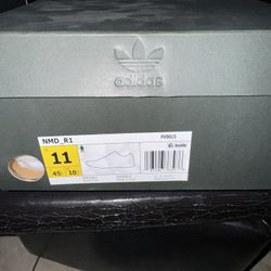 Men’s Adidas Size 11 