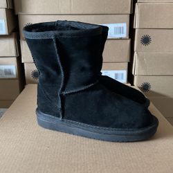 NEW UGGS TODDLER 11