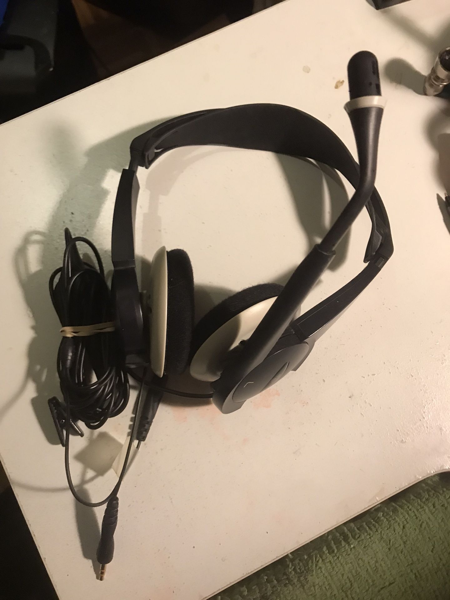 Older Used Plantronics Noise Canceling Headphones 