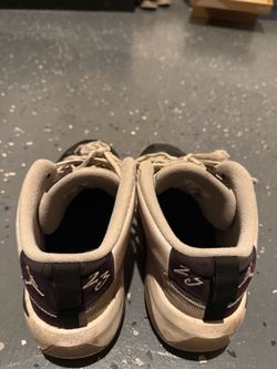 Jordan basket ball shoes size 6