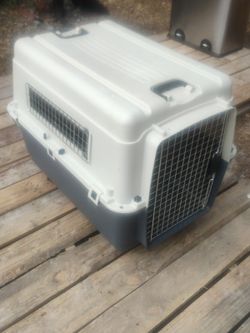 Large Dog/Pet Crate New 60$