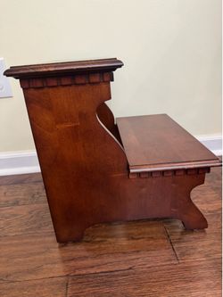 Wooden 2-Tier Display Shelf / Plant Stand – Cherry Finish