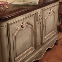 Credenza