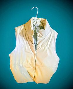 No Boundaries off-white Women's Puffer Vest Size Large