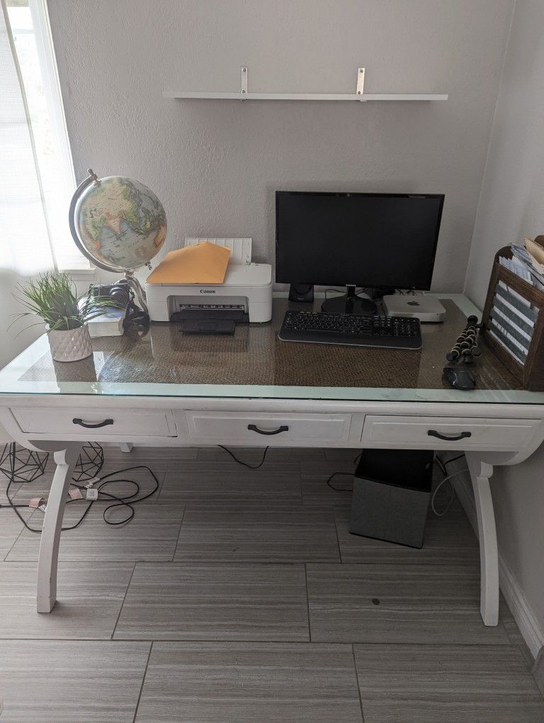 Computer Desk With Glass top