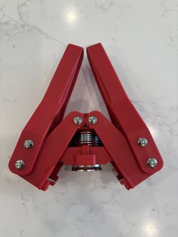 RED BOTTLE CAPPER FROM NORTHERN HOME BREW