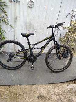 Mongoose Standoff Mountain Bike 26 In Bike