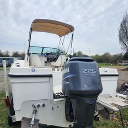 2004 Yamaha Outboard F225.