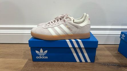 Adidas Gazelle 'Valentine's Day 2024' (women size 8)