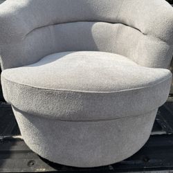 Good Condition Swivel Chair