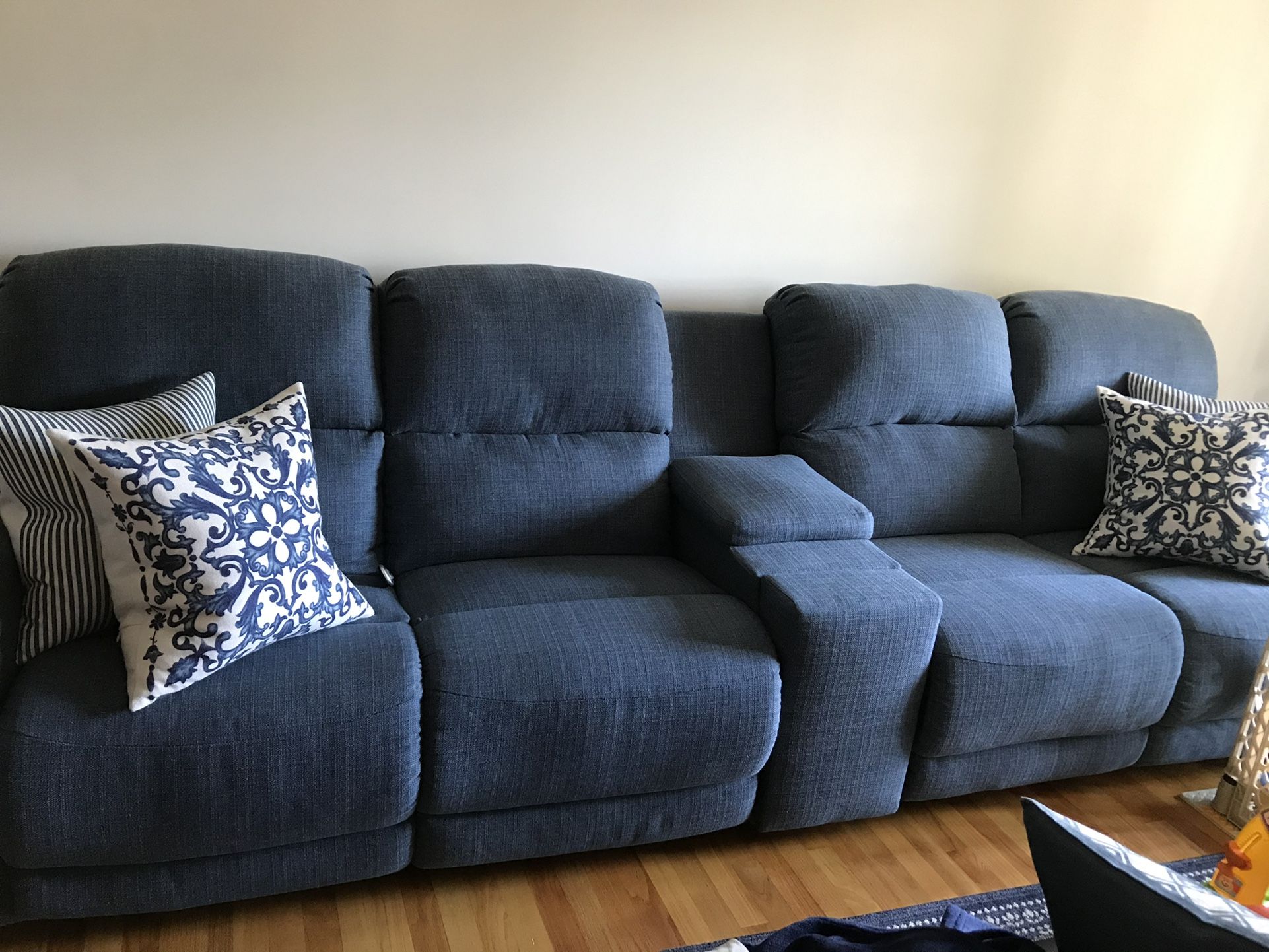4 Seat Sofa With Center Console
