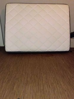 Queen Mattress MUST GO!!