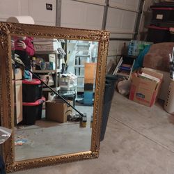 Mirror .Pick Up.  50$ Obo
