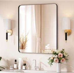 32x28 black mirror new in box