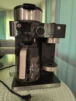 Cafetera dual Ninja color negro capacidad 12 cup
