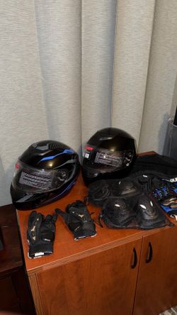Motorcycle Gear Bundle – Helmets, Gloves, Pads & Bags