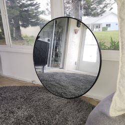 35" round mirror