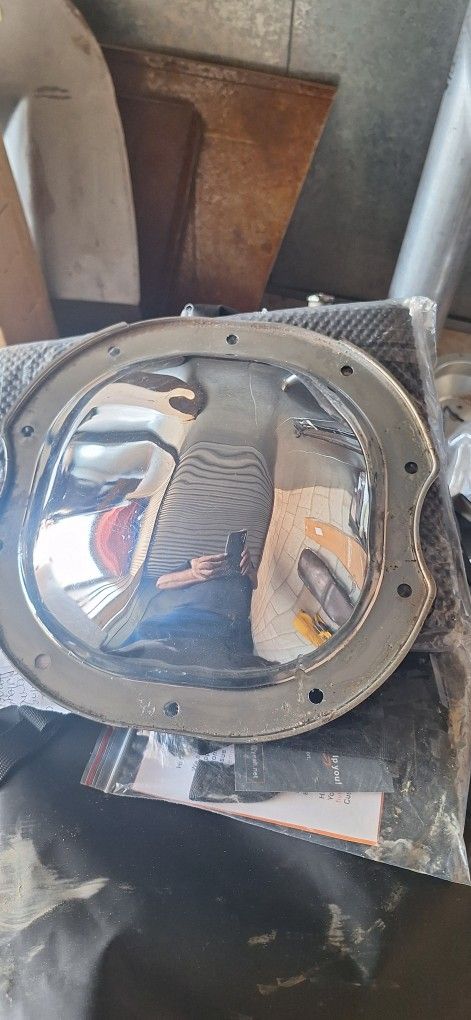 Gm G Body Late 70s 1980s 10 Bolt Rear Cover,new Small Ding See Pics.35th Ave And McDowell Phx